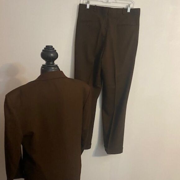 Barry Manufacturing Brown Wool Blend suit, size 46 - Picture 2 of 5